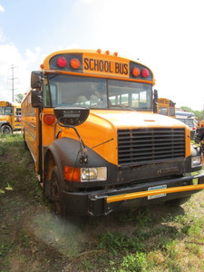 lot 11 image: INTERNATIONAL 77 PASSENGER SCHOOL BUS -TOW AWAY FOR PARTS