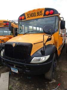 lot 17 image: ICRP 77 PASSENGER SCHOOL BUS - TOW AWAY FOR PARTS