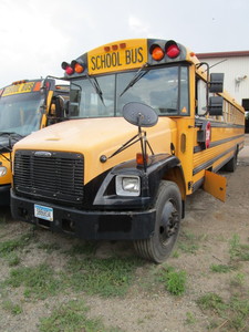 lot 21 image: THOMAS 76 PASSENGER SCHOOL BUS - TOW OR BRING A BATTERY