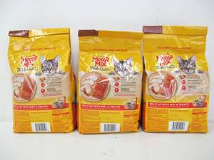 lot 519 image: 3-Pack 9LBS Meow Mix Tender Centers with Flavors of Salmon & Chicken Adult Complete & Balanced Dry Cat Food