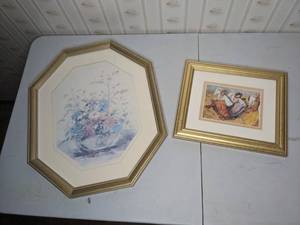 lot 73 image: Pair of Vintage Picture Frames