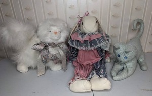 lot 77 image: (3) Vintage Stuffed Animals - Cat & Rabbit