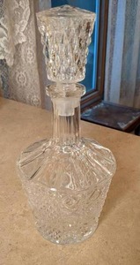 lot 61 image: Early Vintage Brilliant Cut Crystal Decanter