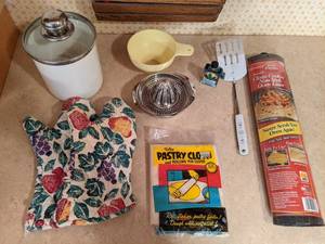 lot 68 image: Misc. Kitchen Items