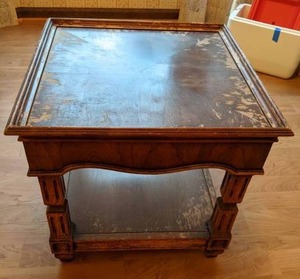 lot 70 image: Beautiful Small Vintage Solid Wood Side Table
