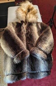lot 53 image: Vintage Hansa-Branta Goose Down Faux Fur Striped Coat Jacket w Hood