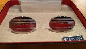 lot 28 image: Beautiful Style by Howard Sterling Silver Cufflinks
