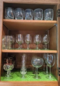 lot 30 image: Various Sets of Glassware