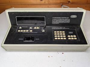 lot 260 image: Vintage Leviton Programmable Controller #6240