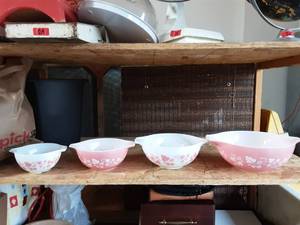 4-Piece Pyrex Bowl Set