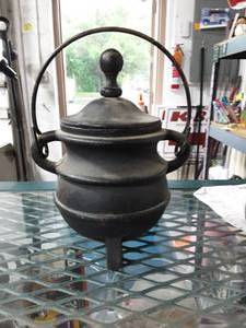 Vintage Cast Iron Honey Pot (No Dipper)