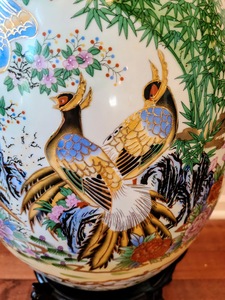 lot 4 image: Large Painted Ceramic Egg Shaped Figurine