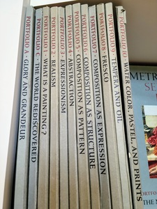 lot 7 image: Metropolitan Seminars In Art Book Set