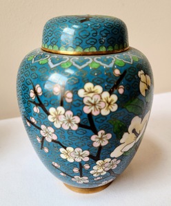 lot 39 image: Two Cloisonn Urns