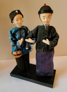 lot 43 image: Japanese Dolls
