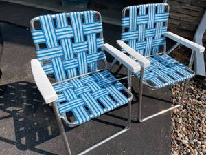 lot 224 image: 2 Webbed Folding Lawn Chairs