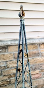 lot 134 image: Small Metal Trellis