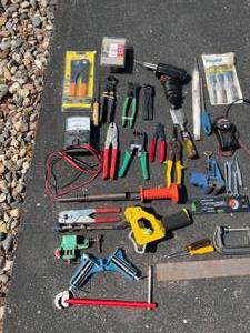 lot 275 image: Hand Tools Lot