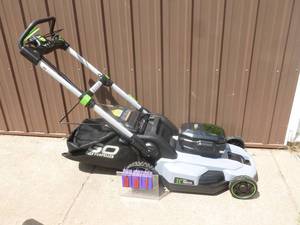 New E-Go 60 volt cordless lawn mower. Looks new. No battery or charger. Unable to fully test. As shown.