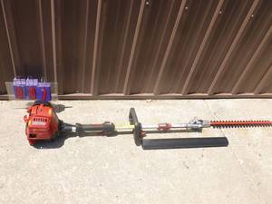 Craftsman 4 cycle hedge trimmer. Looks new. May need carb adjustment. Tested & works. As shown.