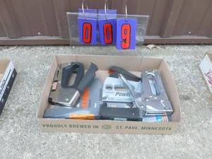 Assortment of hand staplers.Untested. As shown.