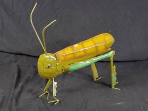 New Handmade Recycled Metal Garden Art Grasshopper
