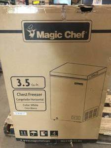 lot 11 image: 3.5 cu. ft. Manual Defrost Chest Freezer in White by Magic Chef- not tested- see pictures