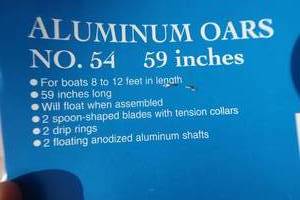 lot 6 image: NEW ALUMINUM OARS