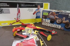 lot 35 image: RC10 110 SCALE ELECTRIC COMPETITION OFF ROAD CAR KIT