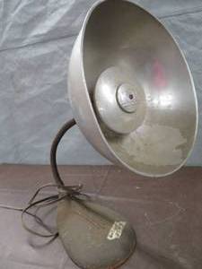 lot 37 image: VINTAGE KNAPP MONARCH GOOSENECK COIL HEATER