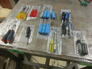 NUT DRIVERS, DRIVERS, VARIOUS SIZES, WESTWARD, XCELITE-BRAND, MORE - 25 PIECES TOTAL