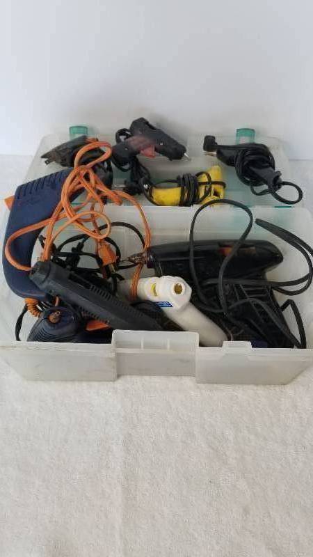 Bin of Glue Guns (all working)