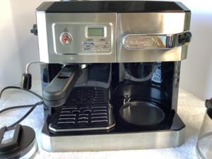 Delonghi Coffee Maker and Expresso  Latte Machine