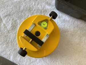 Laser Level with Adjusting Mount