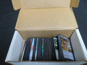 lot 4 image: TRADING CARDS