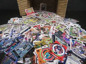 lot 36 image: SPORTS CARDS