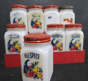 lot 54 image: VINTAGE MILK GLASS SPICE JAR SET