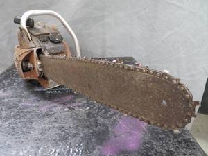lot 58 image: VINTAGE NU-17 PIONEER CHAINSAW.