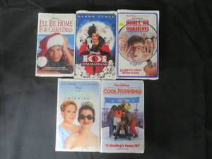 lot 85 image: 5 VHS DISNEY MOVIES