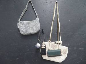 lot 98 image: NEW PURSES, WALLETS WANNABE YOURS