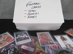 lot 68 image: FOOTBALL CARDS