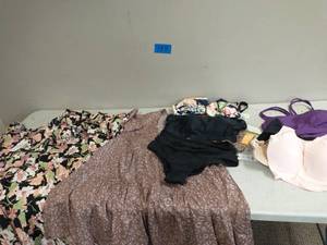 lot 178 image: LOT OF WOMENS TARGET CLOTHES SIZE LARGE