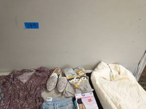lot 179 image: LOT OF TARGET WOMENS  CLOTHES SIZE MEDIUM