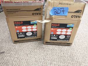 lot 207 image: HALO HLC 6 in. 5000K Integrated LED Recessed Light Trim (6-Pack)