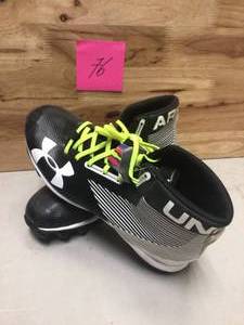UNDER ARMOUR Mens SZ 9 Hammer MC Football Cleats