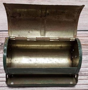 lot 41 image: Bob Cooks Bait box