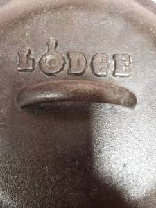 lot 65 image: Cast Iron Lodge Cook Ware
