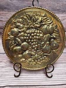 lot 79 image: Brass Decor