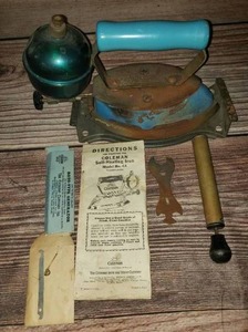 lot 123 image: Vintage Coleman Clothes Iron