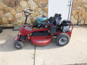 Snapper SR825 Riding Lawn Mower